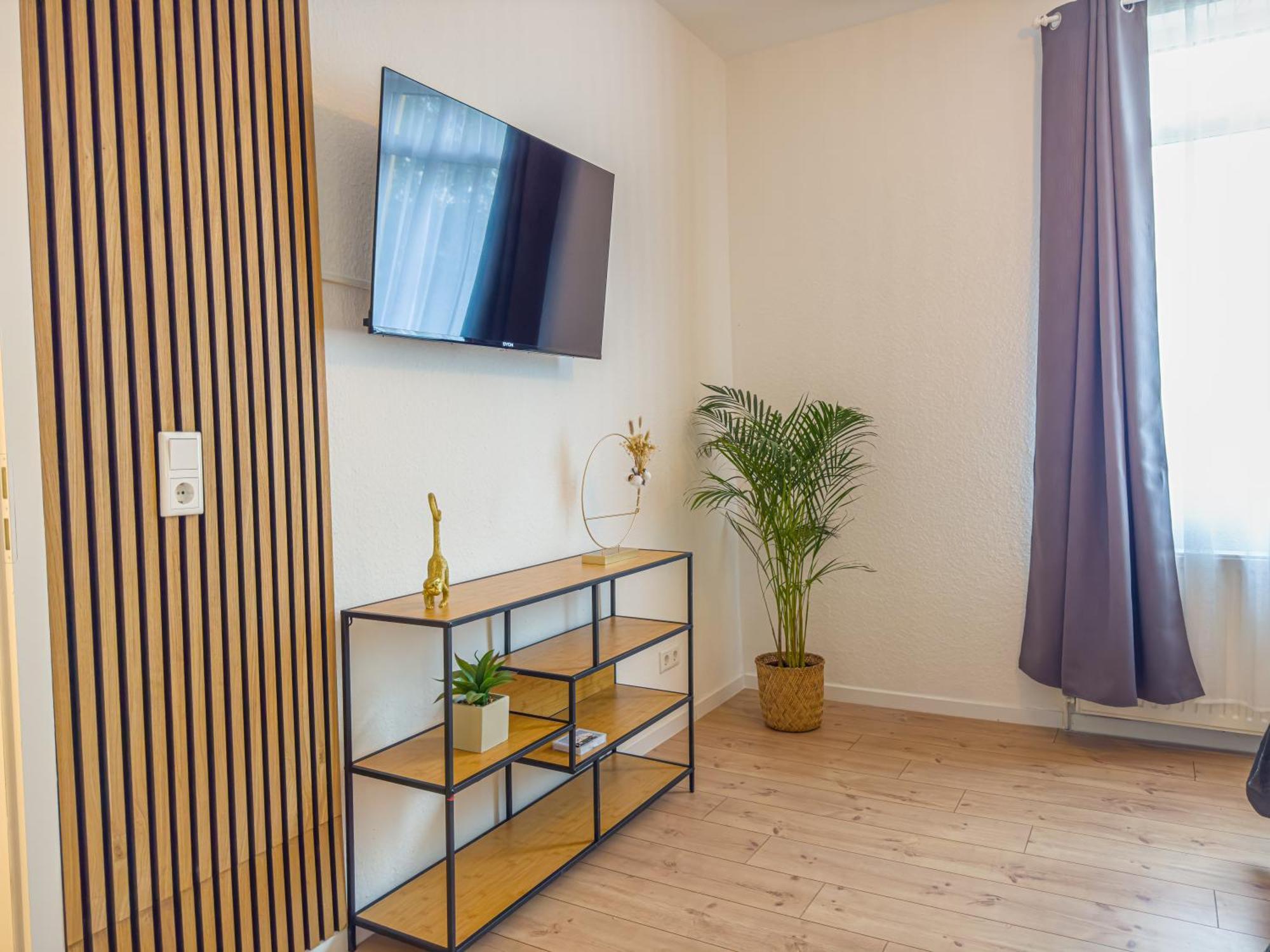 Immostay M#2 - Ferienwohnung, Wifi & 4k Tv, Waterfront Apartment BRE