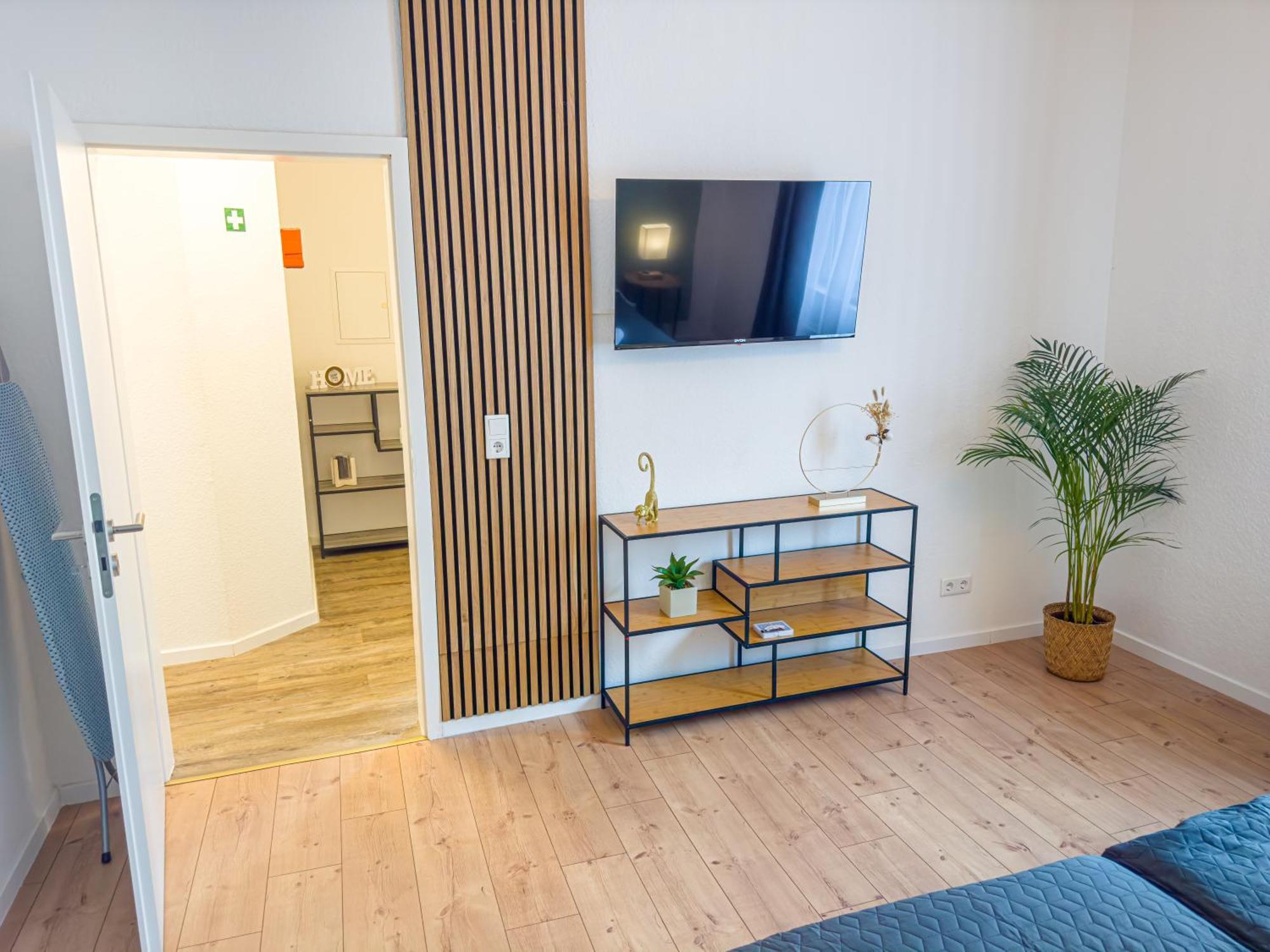 Immostay M#2 - Ferienwohnung, Wifi & 4k Tv, Waterfront Apartment BRE