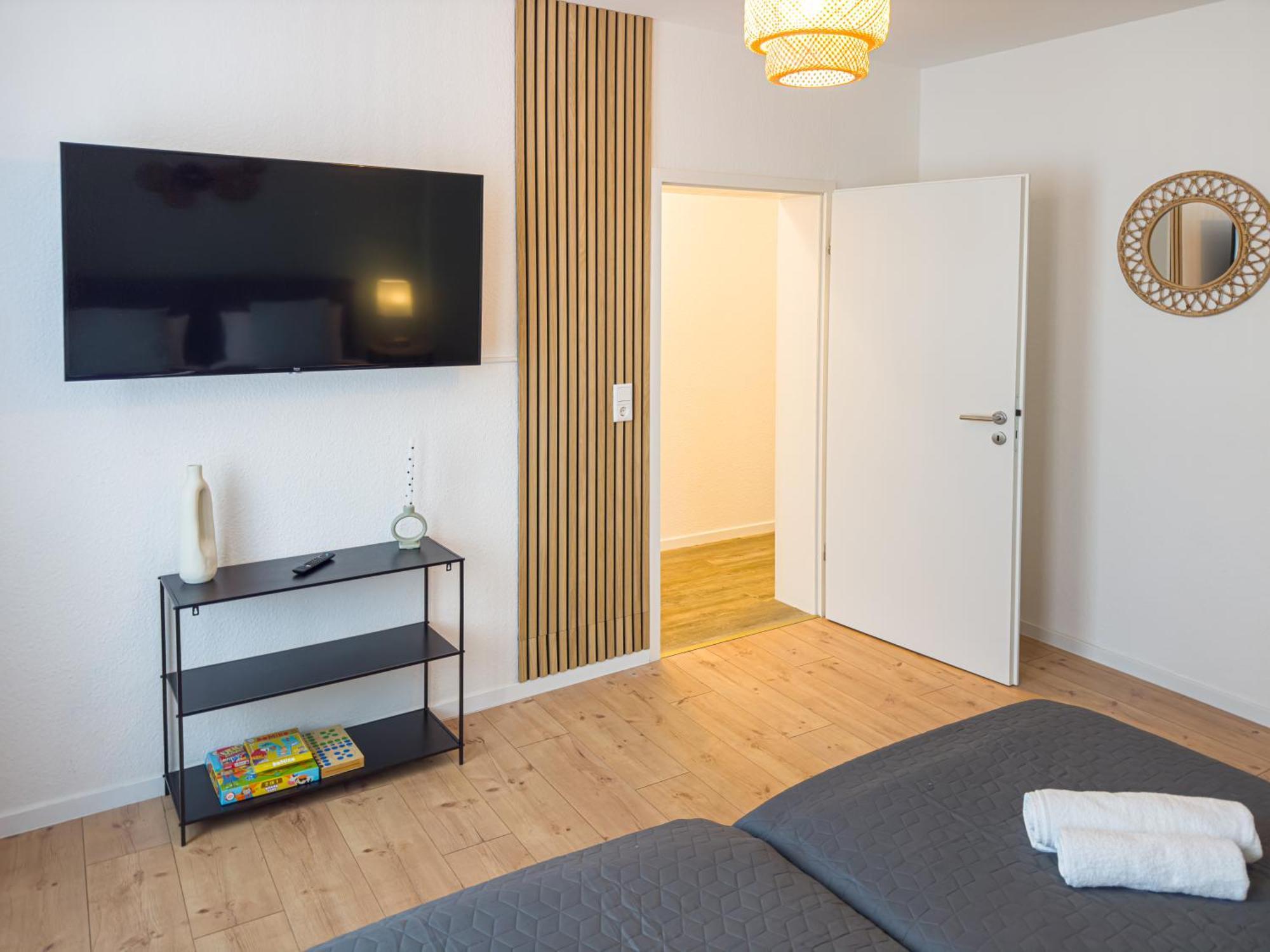 Immostay M#2 - Ferienwohnung, Wifi & 4k Tv, Waterfront Apartment